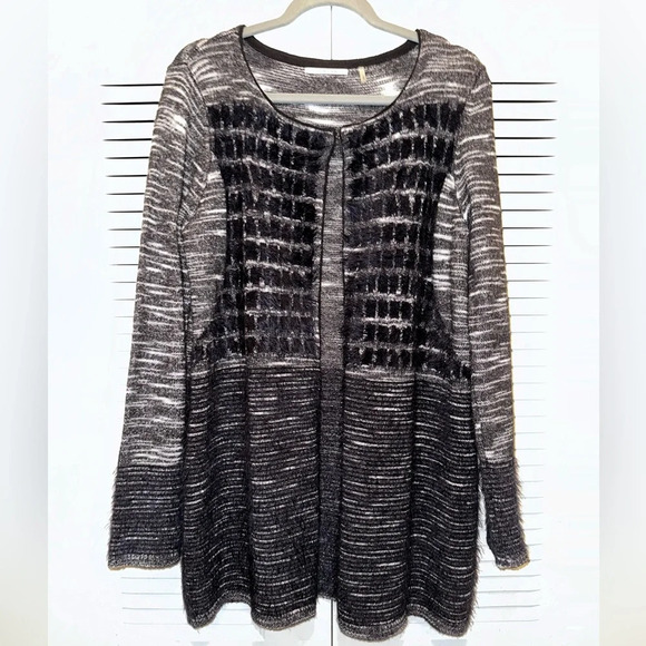 T TAHARI SIMA LONG CARDIGAN WOOL BLEND SWEATER SIZE MEDIUM - Picture 1 of 7